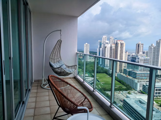 Vive en Costa del Este por $1,800! | Apartamento Amoblado de 3 Recámaras - Imagen 2
