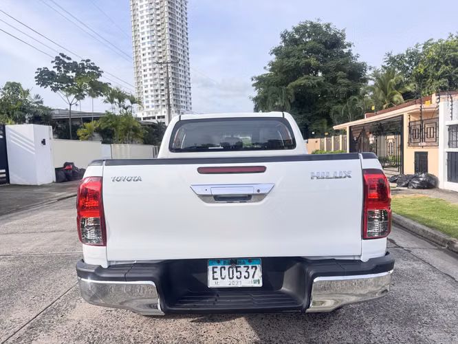 Toyota Hilux 2021 - Imagen 5