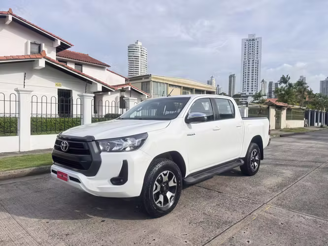 Toyota Hilux 2021