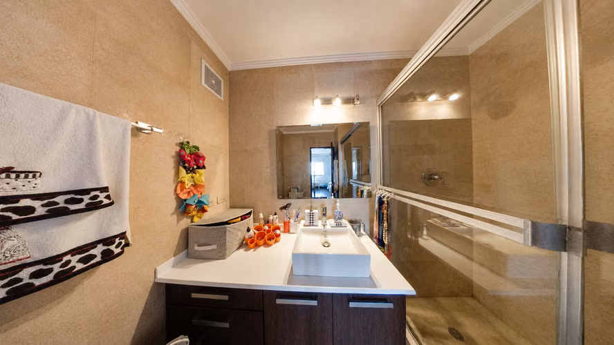 Apartamento en Venta en Avenida Balboa Los Delfines 24YCG7944