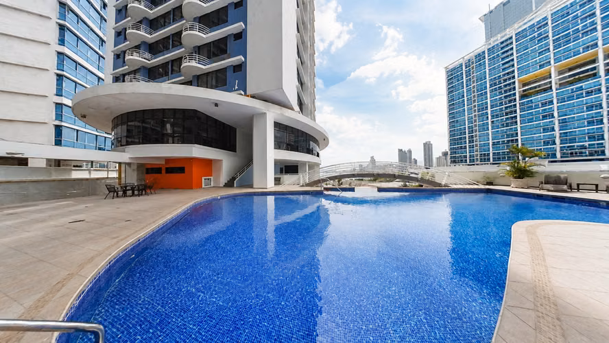 Apartamento en Venta en Avenida Balboa Los Delfines 24YCG7944