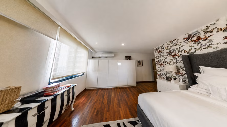 Apartamento en Venta en Avenida Balboa Los Delfines 24YCG7944