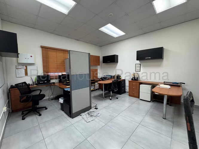 Se Alquila Galera en Brisas Del Golf MDV27-1177 - Imagen 9