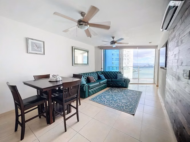 Punta Pacífica 99 m² con Vista al Mar $240K (Negociable)