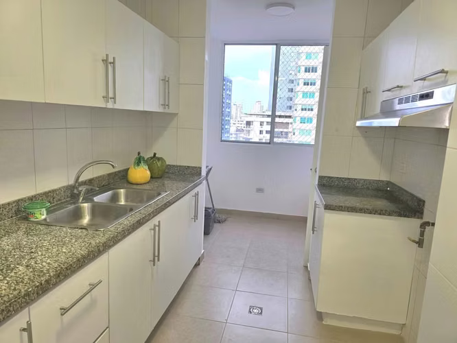 Apartamento en Via Argentina | 3 recamaras | con balcon - Imagen 8