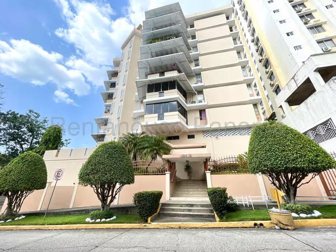Apartamento en Venta en Hato Pintado. 27-1104.