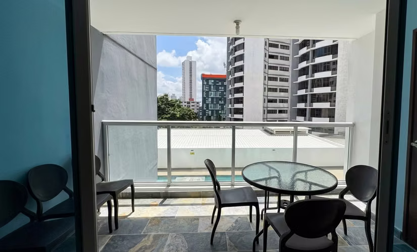 Apartamento en El Cangrejo I con balcón y ubicación premium - Imagen 2