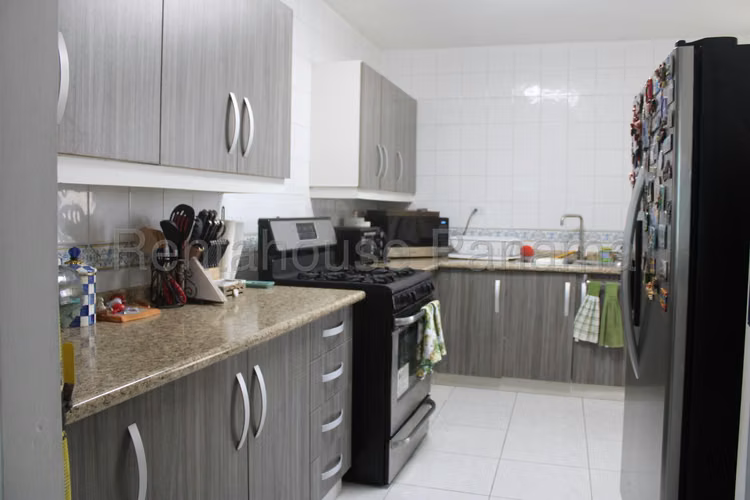 Apartamento en Venta en Obarrio. 27-1089.