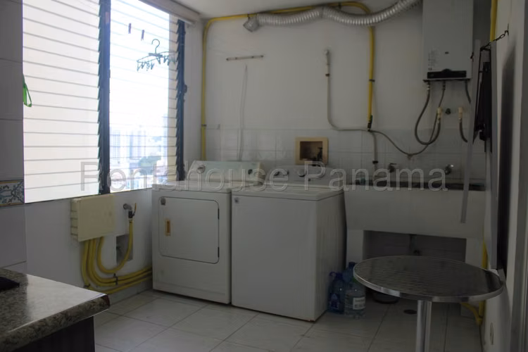 Apartamento en Venta en Obarrio. 27-1089.