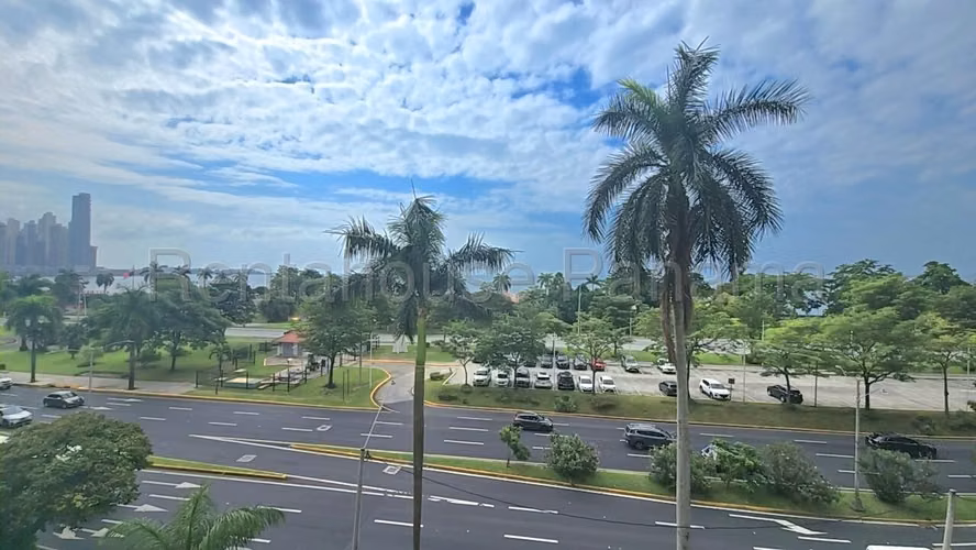 Apartamento en Venta en Avenida Balboa. 27-1035.