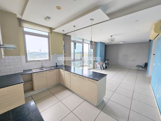 Venta de Apartamento en PH 4 Horizontes con Terraza privada. Haga su oferta
