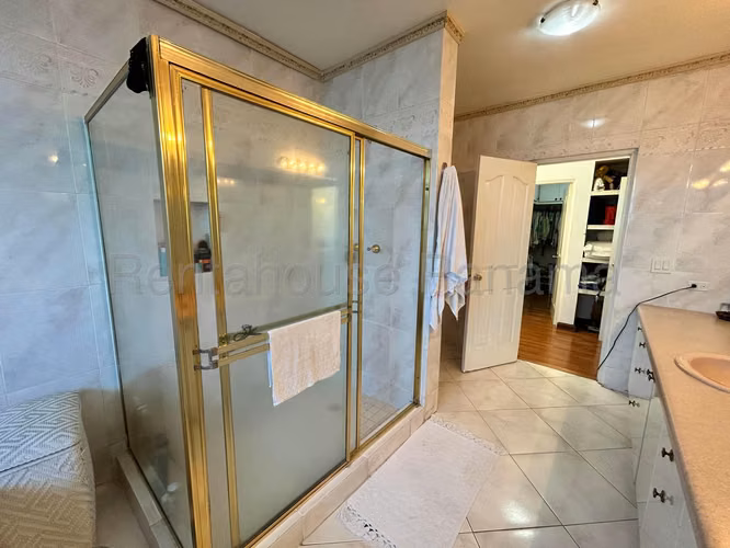 Apartamento en Venta en San Francisco. 27-1100.