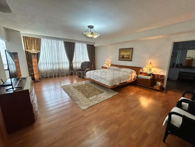 Apartamento en Venta en San Francisco. 27-1100.
