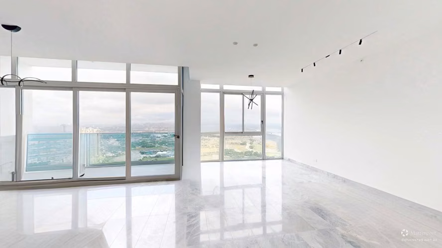 Exclusivo Apartamento de 253 m² con Línea Blanca Completa y Vista Panorámica al Campo de Golf - Imagen 10