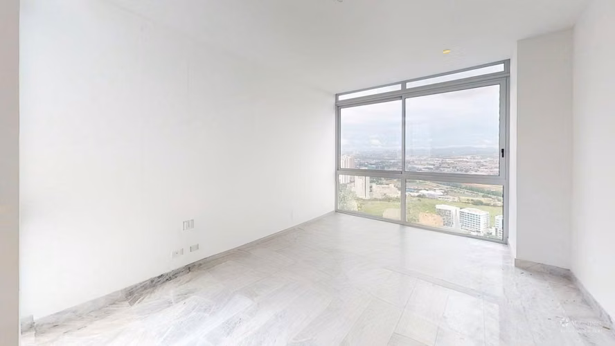 Exclusivo Apartamento de 253 m² con Línea Blanca Completa y Vista Panorámica al Campo de Golf - Imagen 16