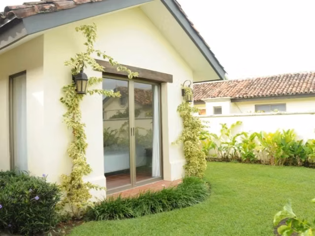 Vive el encanto de Buenaventura: elegancia frente al lago en una sola planta - Imagen 4