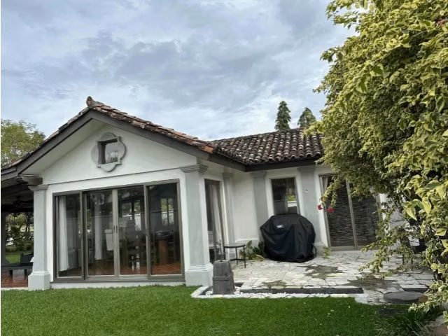 Vive el encanto de Buenaventura: elegancia frente al lago en una sola planta - Imagen 3