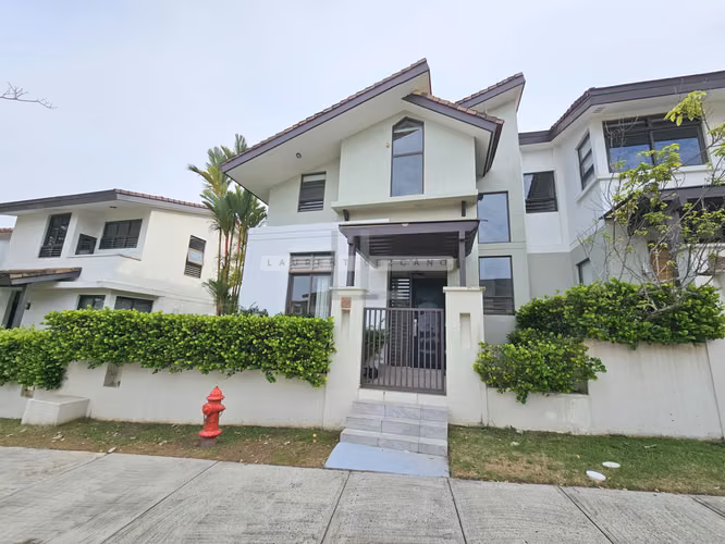 Venta de Casa en PH Nativa - Panamá Pacífico. Haga una oferta
