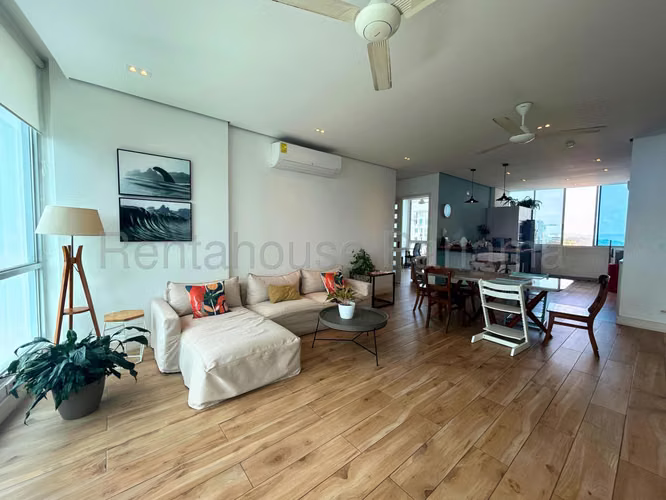 ¡Exclusivo Penthouse en Venta con Vista al Mar en PH Marina Park!  GC - Imagen 7