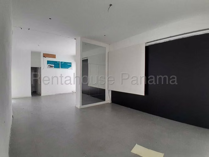 Local rental in Bellavista Flor Plaza EC