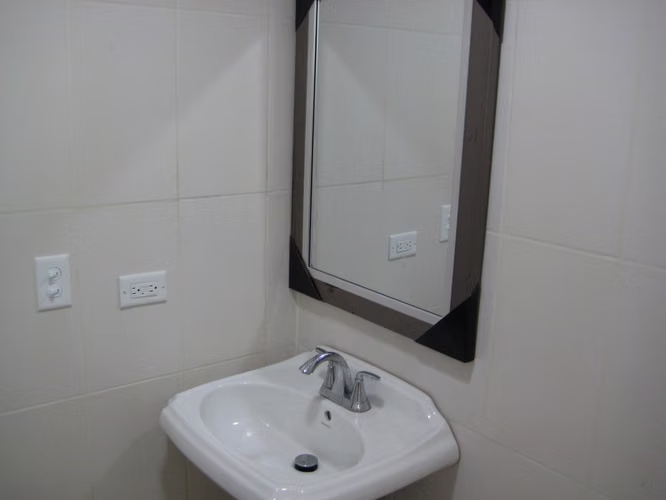 Alquiler de Local en Bellavista Plaza Cowes EC - Imagen 15