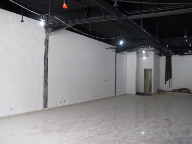 Alquiler de Local en Bellavista Plaza Cowes EC - Imagen 3
