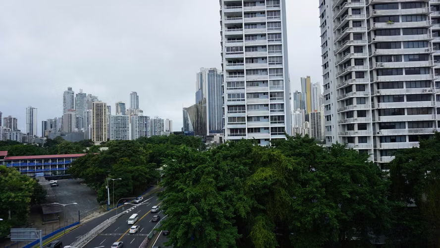 Alquiler de Oficina en Via Brasil Street Mall EC - Imagen 9