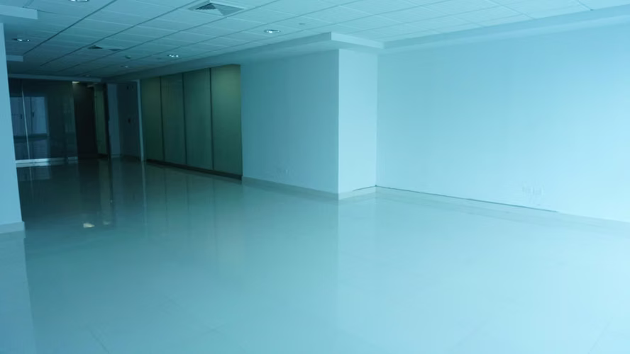 Alquiler de Oficina en Via Brasil Street Mall EC - Imagen 10