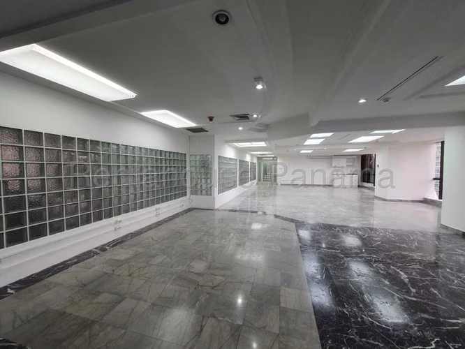 Alquiler de Oficina en Bellavista Torre BAC EC - Imagen 8