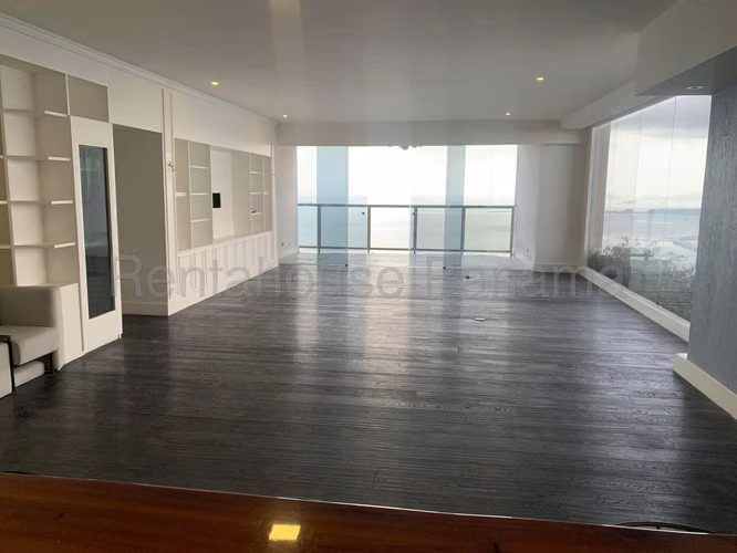 Venta de Apartamento en Avenida Balboa Ph Yoo Panamá JV