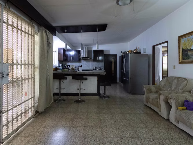 Alquiler de Casa en Las Cumbres El Lago + terreno KC - Imagen 6