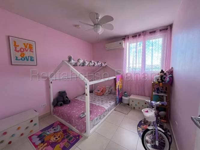 Venta de Apartamento en Versalles Ph Torres de Versalles 100 Mts PD