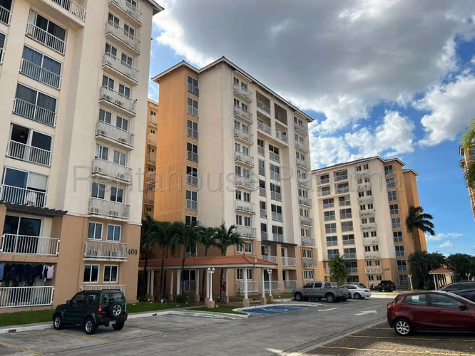 Venta de Apartamento en Versalles Ph Torres de Versalles 100 Mts PD