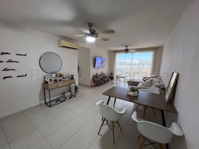 Venta de Apartamento en Versalles Ph Torres de Versalles 100 Mts PD