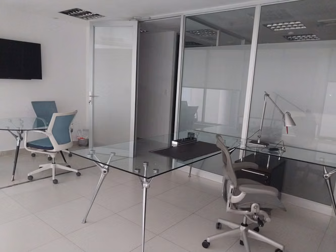 OFICINA TOTAMENTE EQUIPADA 104m2 -  TORRE BANESCO AREA BANCARIA - Imagen 2