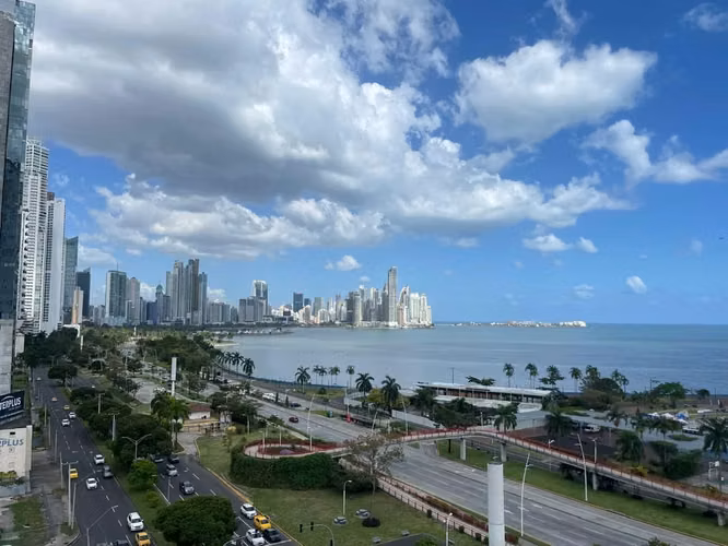 Alquilo apartamento PH The sands avenida balboa-Vista al Mar - Imagen 12