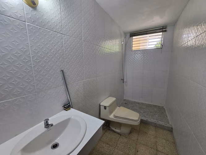 ALQUILER CASA PARA USO COMERCIAL, COCO DEL MAR, VIA PRINCIPAL - Imagen 11