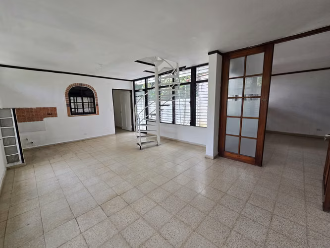 ALQUILER CASA PARA USO COMERCIAL, COCO DEL MAR, VIA PRINCIPAL - Imagen 2