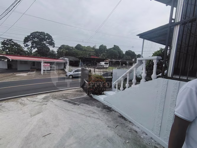 Venta de casa comercial en Altos de Betania. EAR - Imagen 4