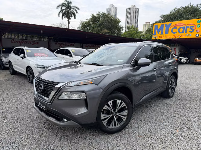 NISSAN X-TRAIL 7 PASAJEROS TECHO PANORAMICO