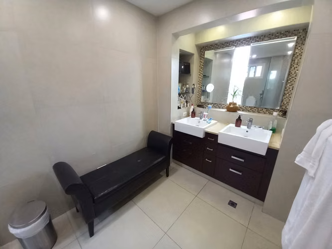 Las Cumbres. 504mts 3r 2.5b patio den $285,000.00neg - Imagen 4