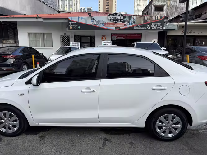 Kia Soluto Año 2026 MANUAL Solo 9.000 Km
