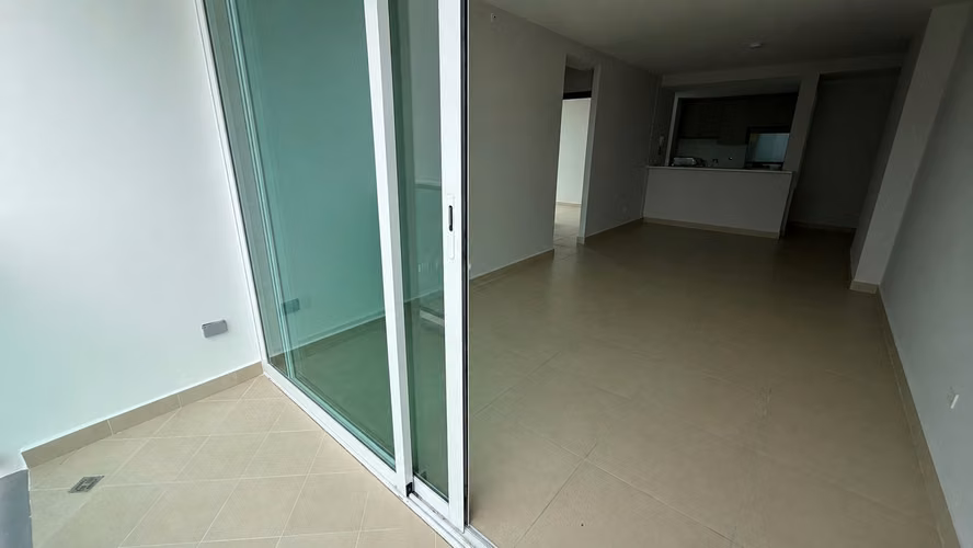 Apartamento en alquiler en la 12 de Octubre - Imagen 2