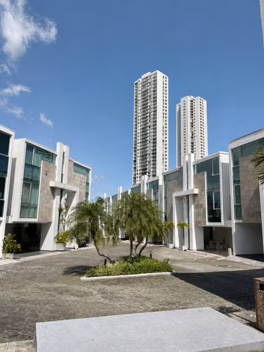 540 m² Home at PH Bianco Loft — 48 Solar Panels