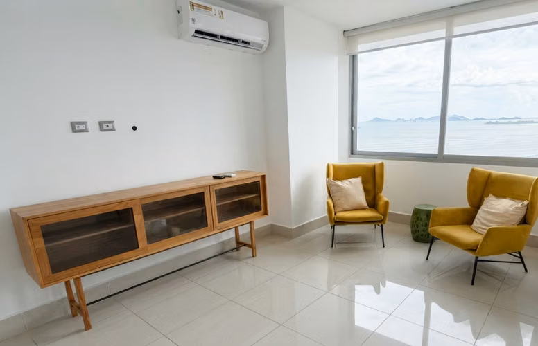 Apartamento en Costa del Este I Amoblado I 3 Rec I con balcón y vista al mar
