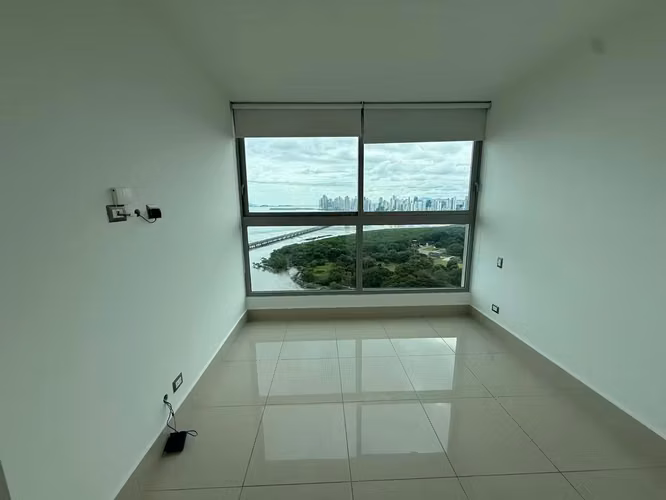 Apartamento en Costa del Este I Amoblado I 3 Rec I con balcón y vista al mar