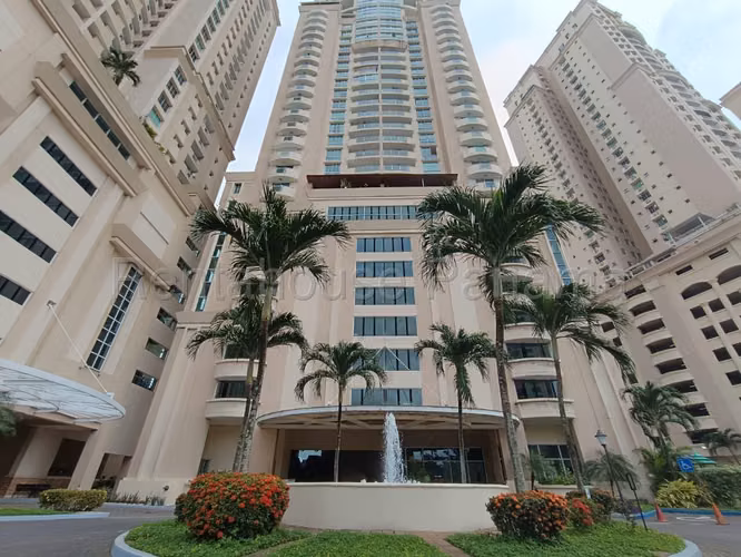 Se Vende Apartamento en Punta Pacifica LA27-1232