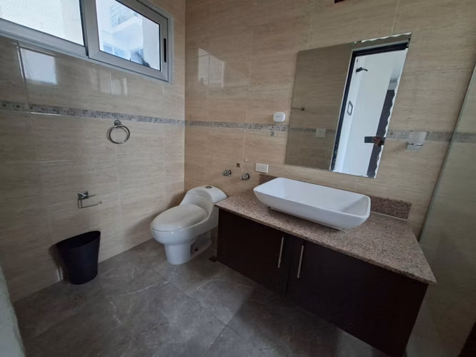 Venta  Apartamento de 95 M² con Balcón y vista a la ciudad- PH Macedonia - Imagen 7
