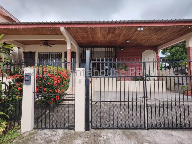 Casa en Venta con Amplio Patio en Betania 27PPM1209
