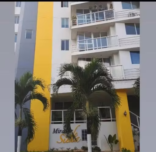 Alquilo apartamento PH Mirador de siena pueblo Nuevo - Imagen 5